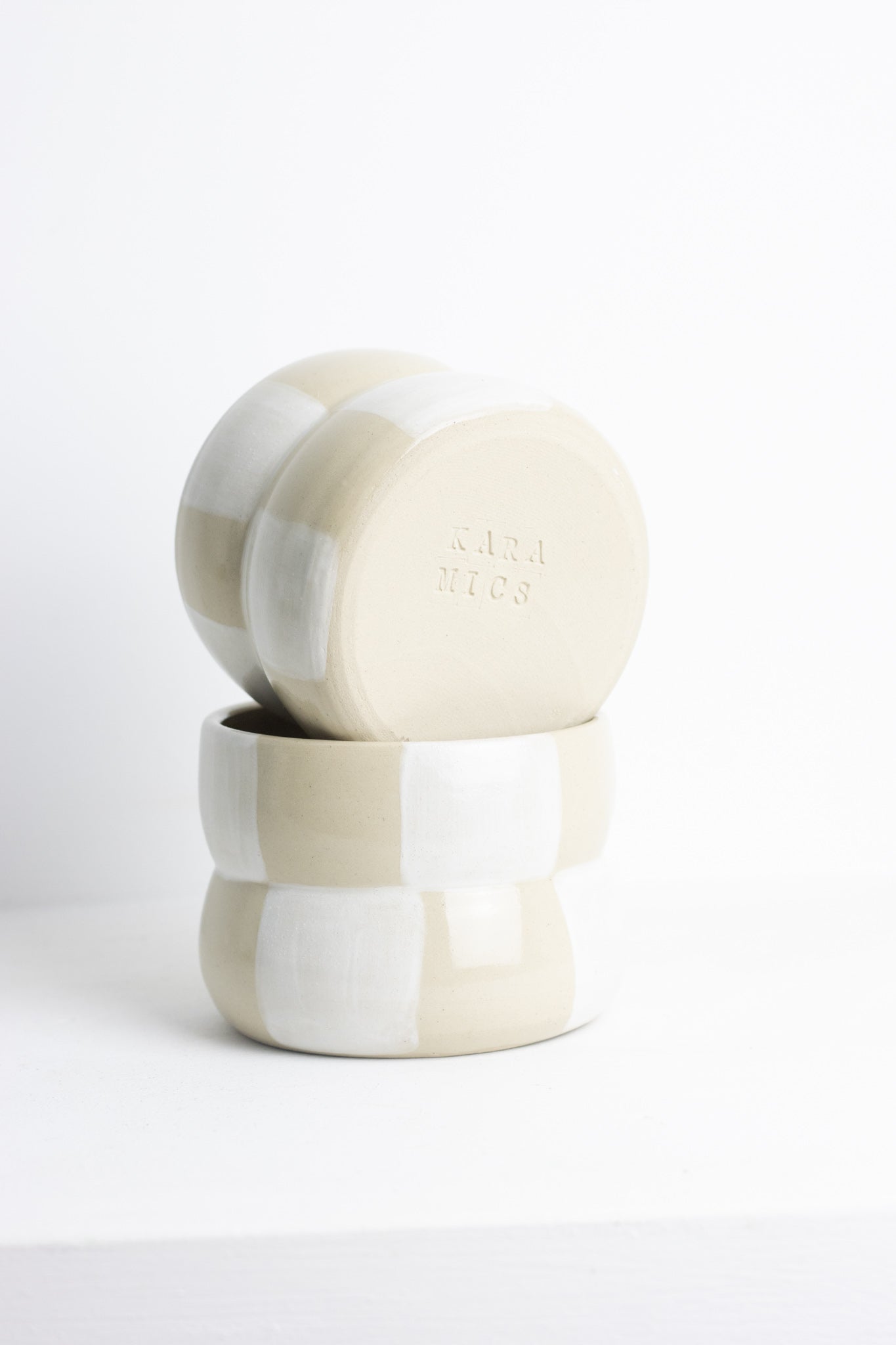 Bubble checker cup white