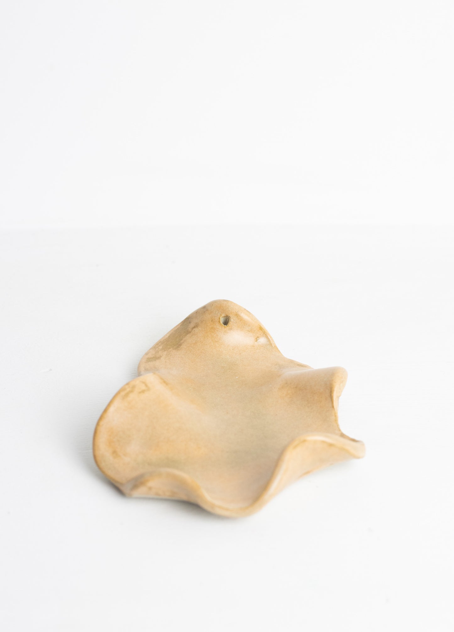 Incense holder wave honey