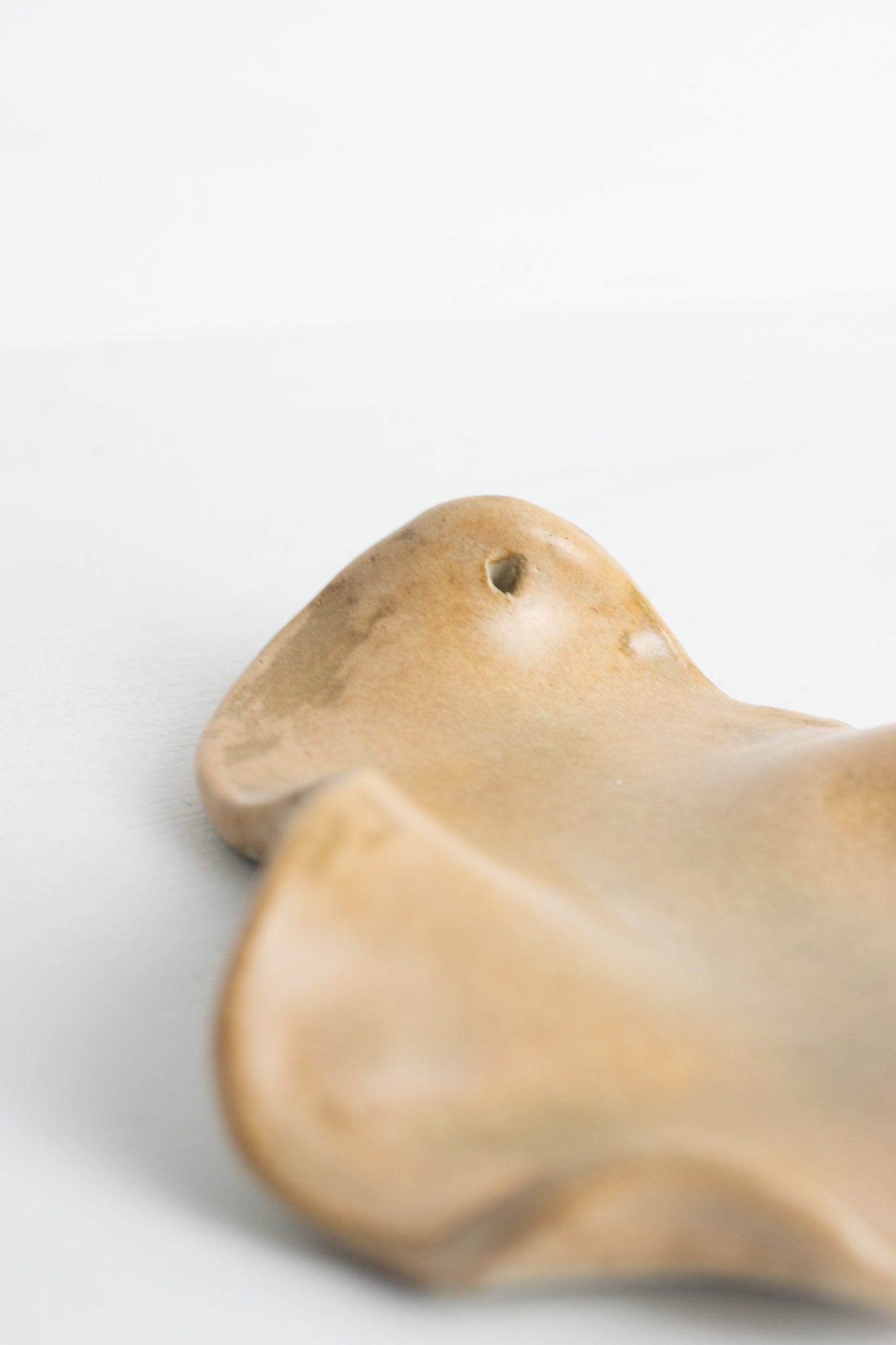 Incense holder wave honey