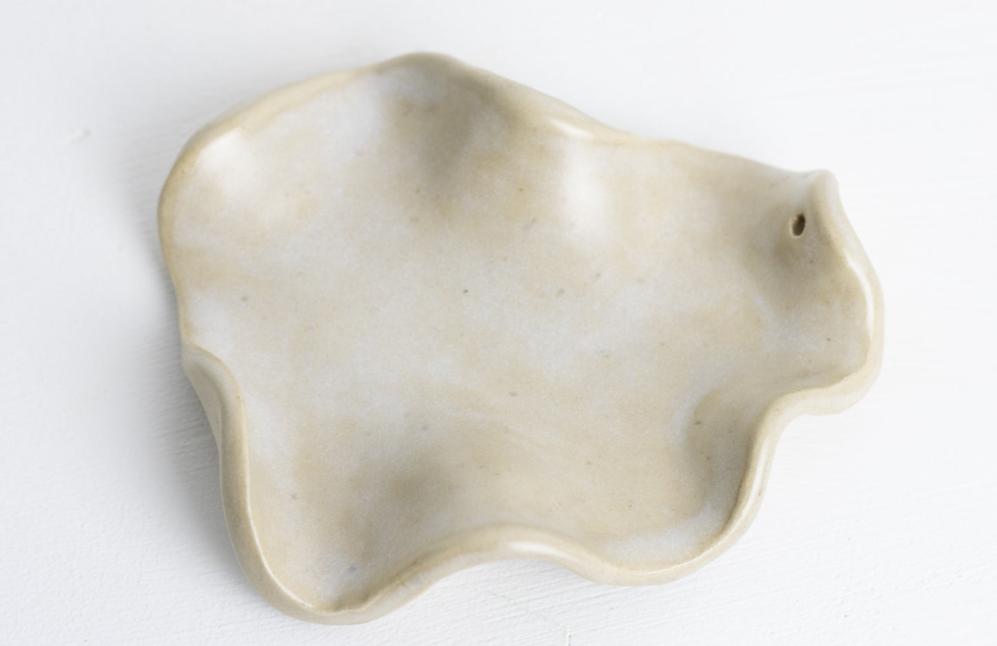 Incense holder wave beige