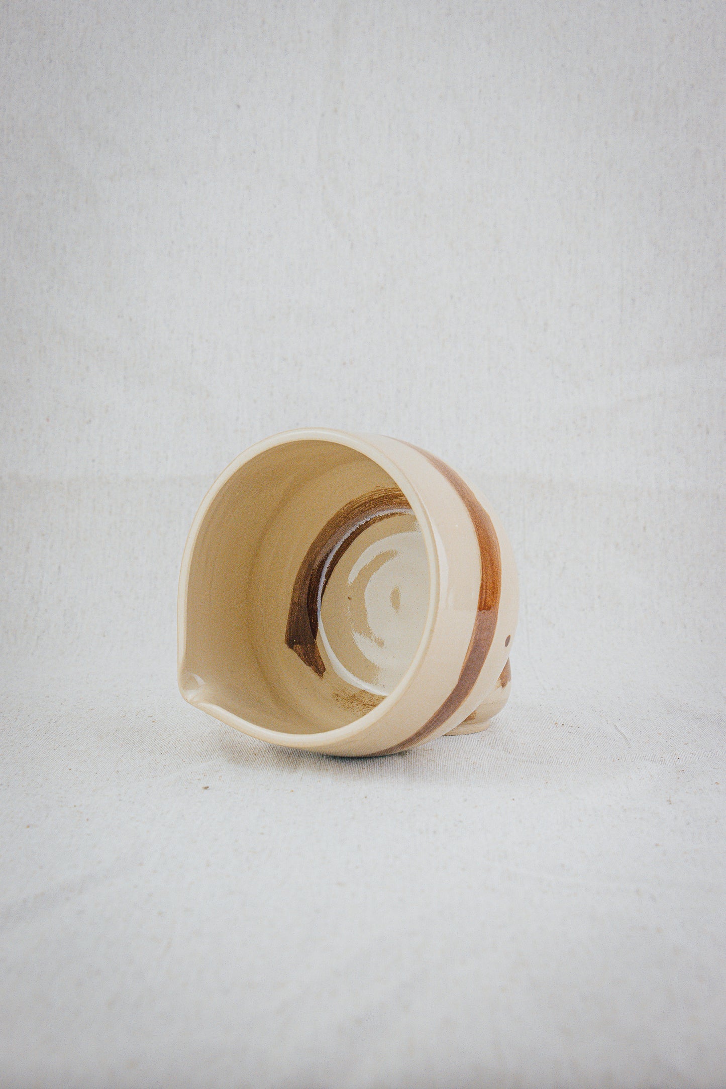 Ceramic matcha bowl brown detail llll