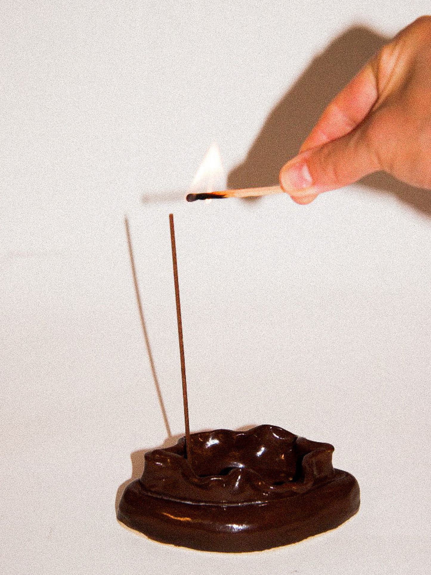 Vulva incense holder