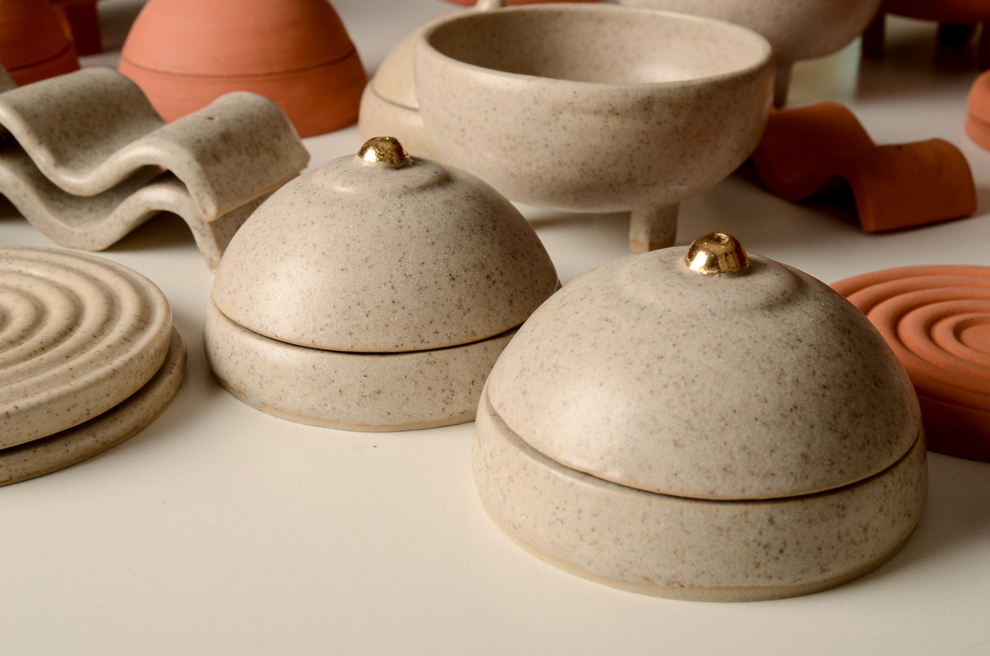 Speckled beige | Boobies dish gold