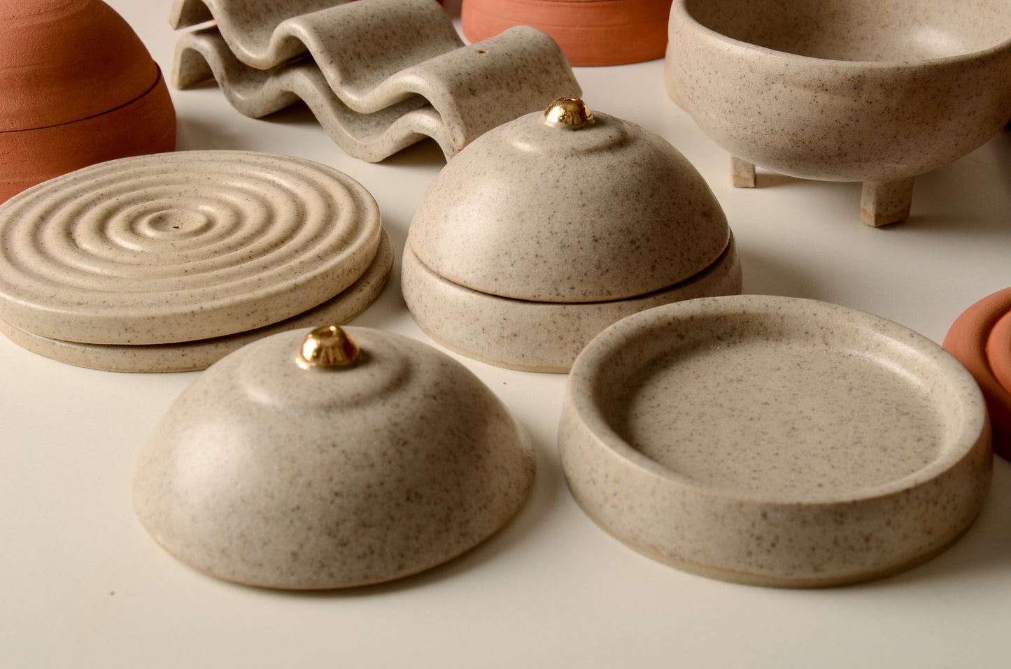 Speckled beige | Boobies dish gold