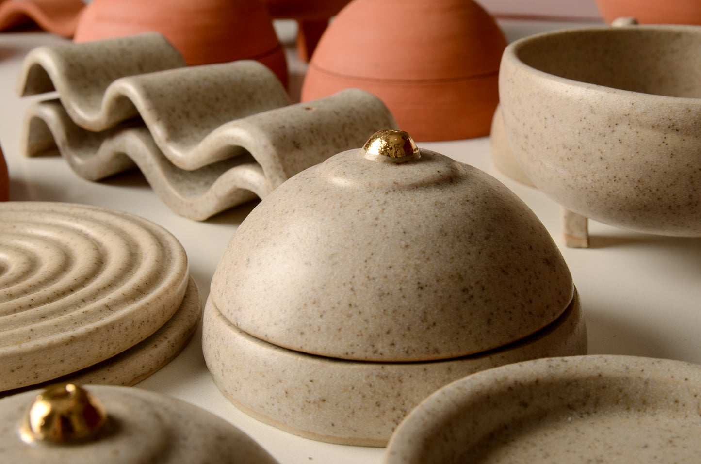 Speckled beige | Boobies dish gold