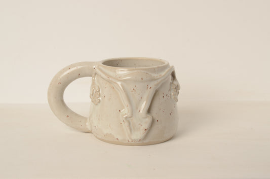 Uterus mug llll l