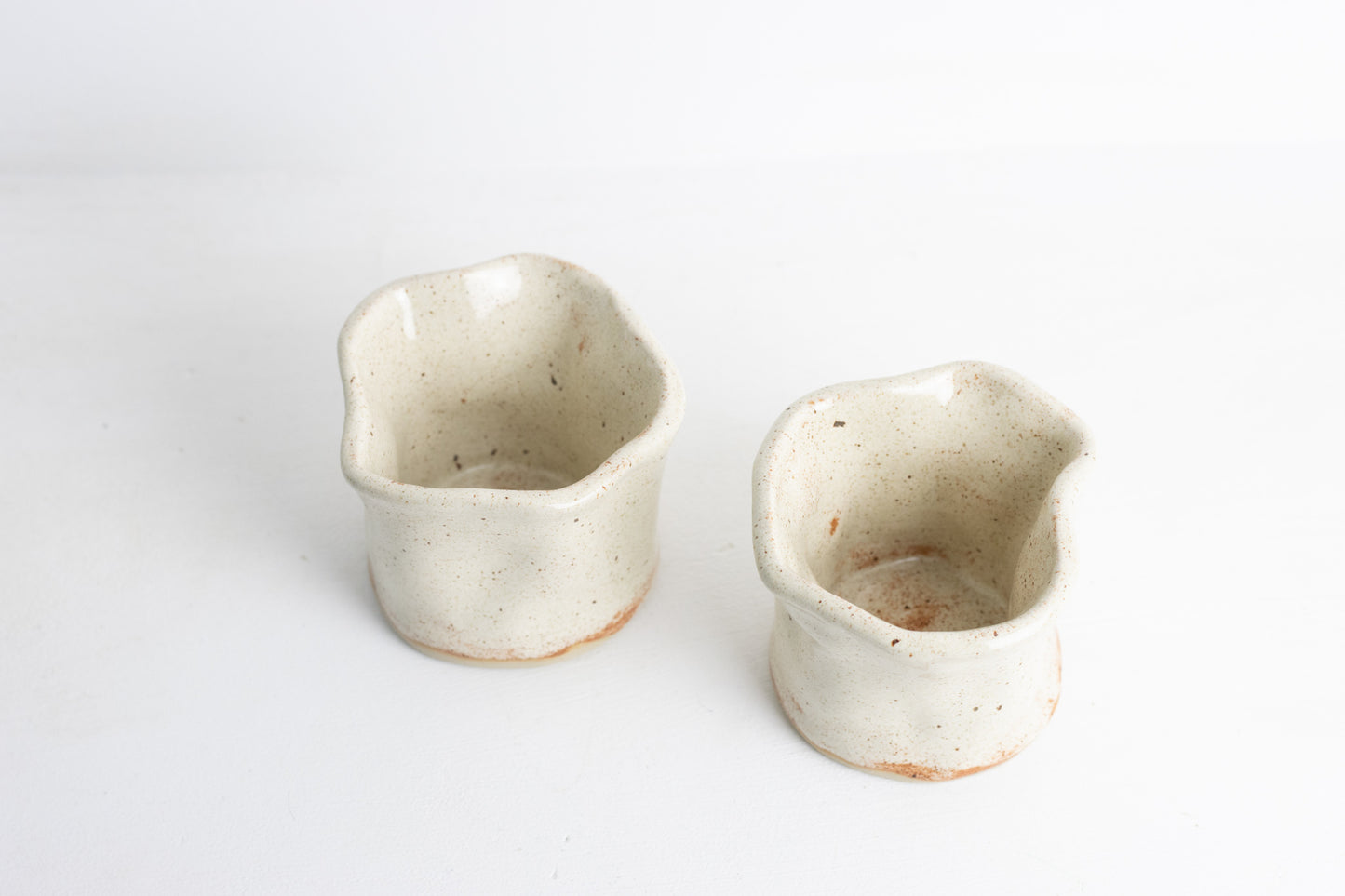 Wave cup speckled beige S