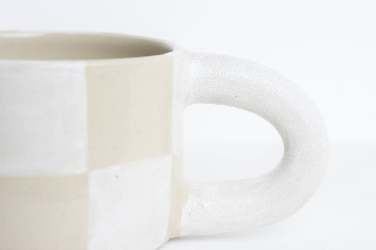 White checker mug l