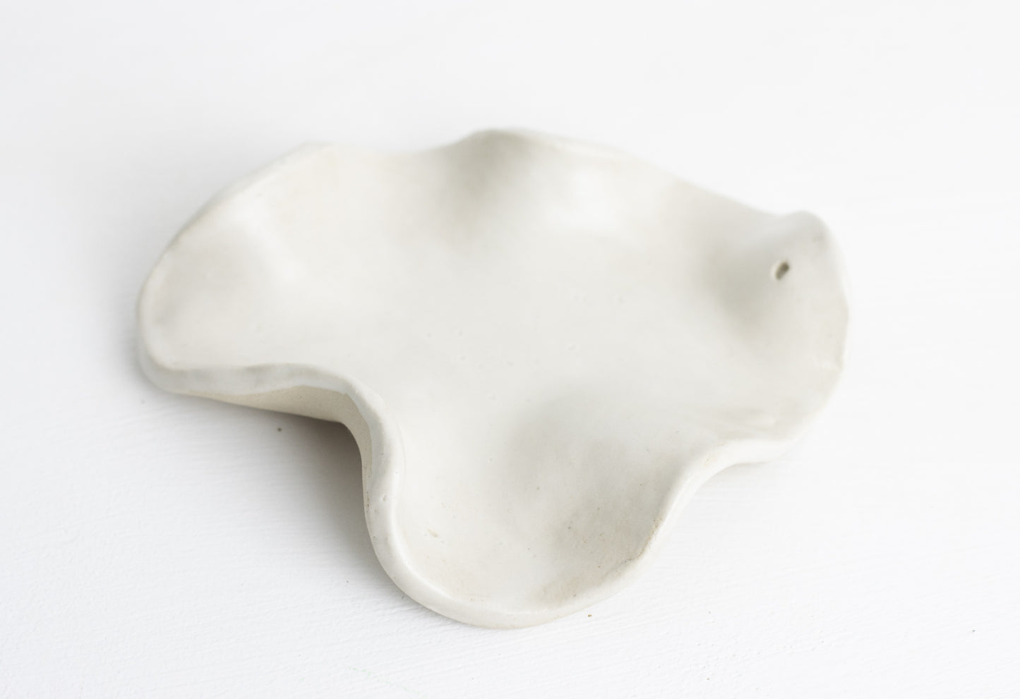 Incense holder wave white