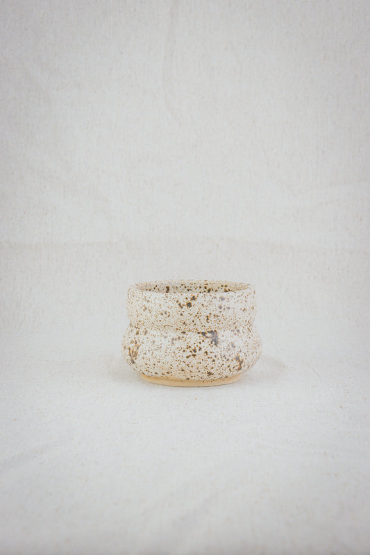 Ceramic bowl spotted ll