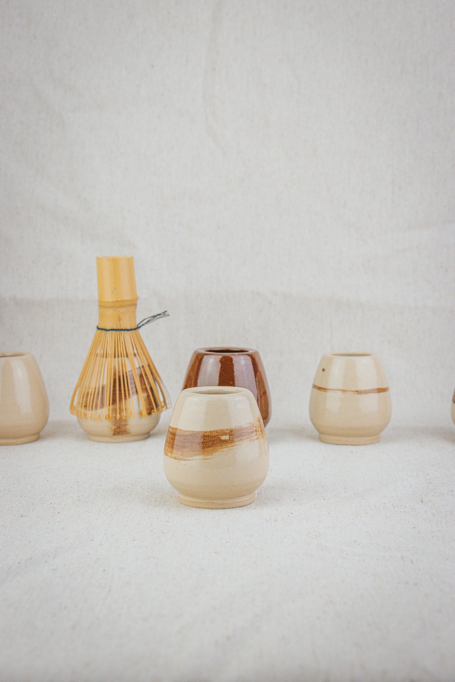 Whisk holder brown detail ll