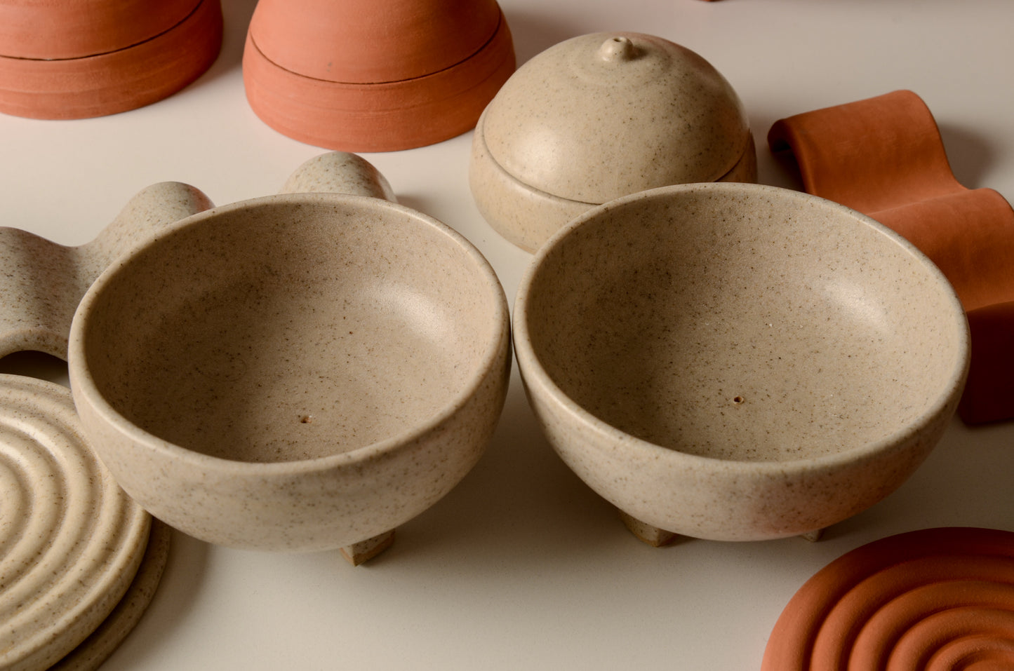 Speckled Beige | Raised Bowl